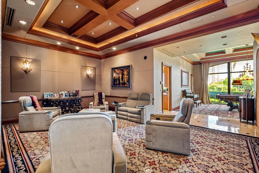 For Sale: $9,950,000 (5 beds, 6 baths, 9887 Square Feet)