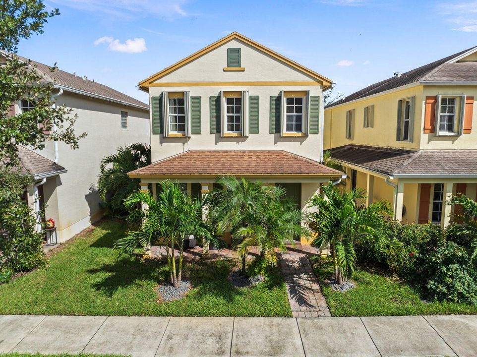 For Sale: $322,500 (3 beds, 2 baths, 1590 Square Feet)