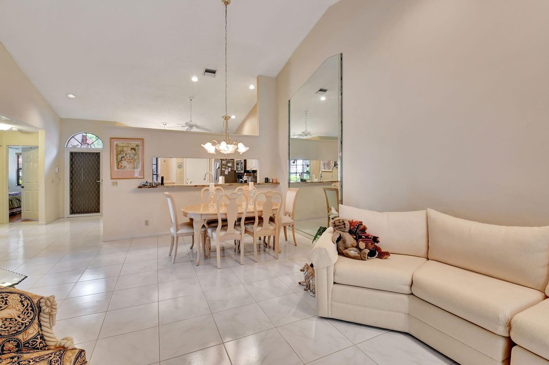 For Sale: $374,900 (3 beds, 2 baths, 1440 Square Feet)