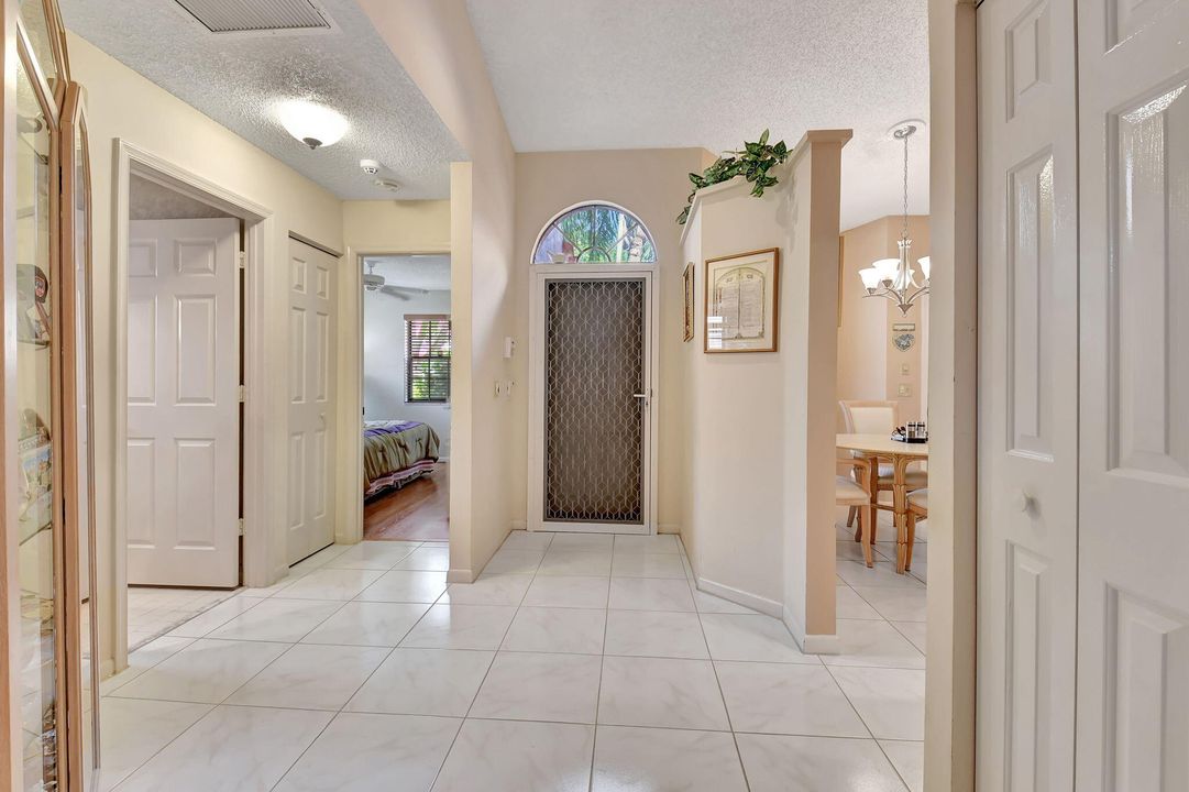 For Sale: $374,900 (3 beds, 2 baths, 1440 Square Feet)