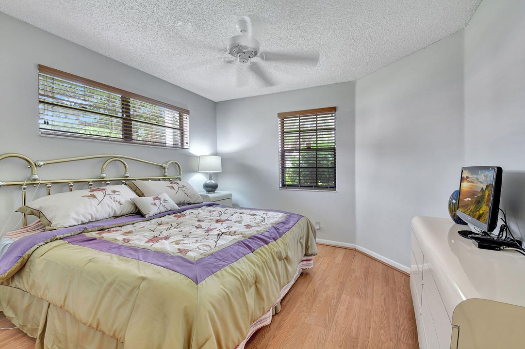 For Sale: $374,900 (3 beds, 2 baths, 1440 Square Feet)