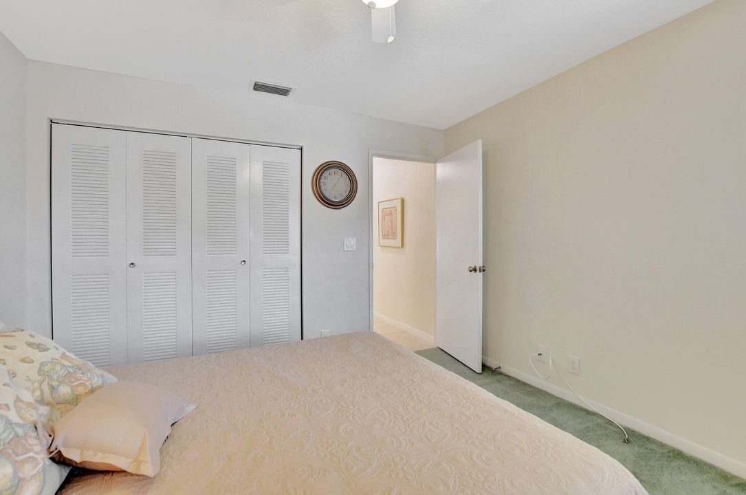 For Sale: $289,000 (2 beds, 2 baths, 1384 Square Feet)