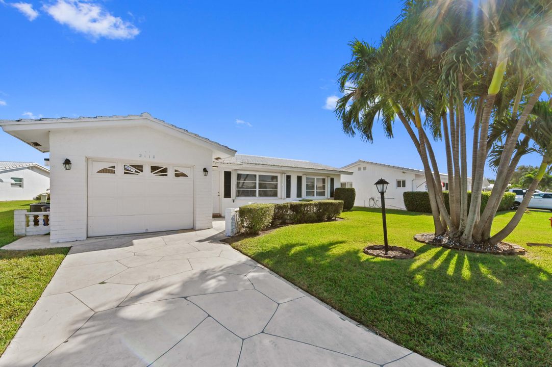 For Sale: $379,900 (3 beds, 2 baths, 1428 Square Feet)