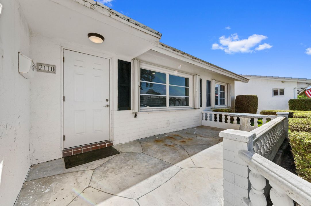 For Sale: $379,900 (3 beds, 2 baths, 1428 Square Feet)