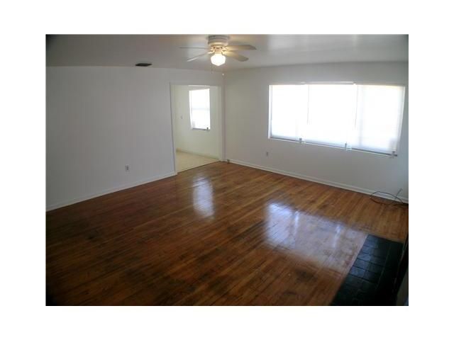 For Rent: $1,850 (1 beds, 1 baths, 1160 Square Feet)