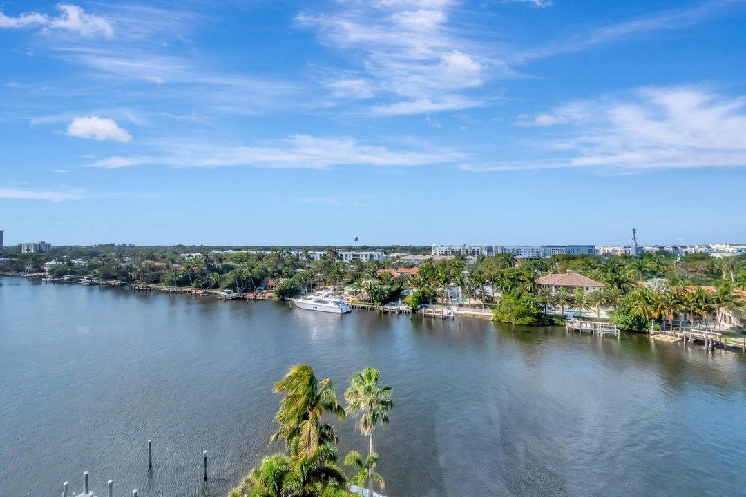 For Sale: $1,700,000 (2 beds, 2 baths, 1760 Square Feet)