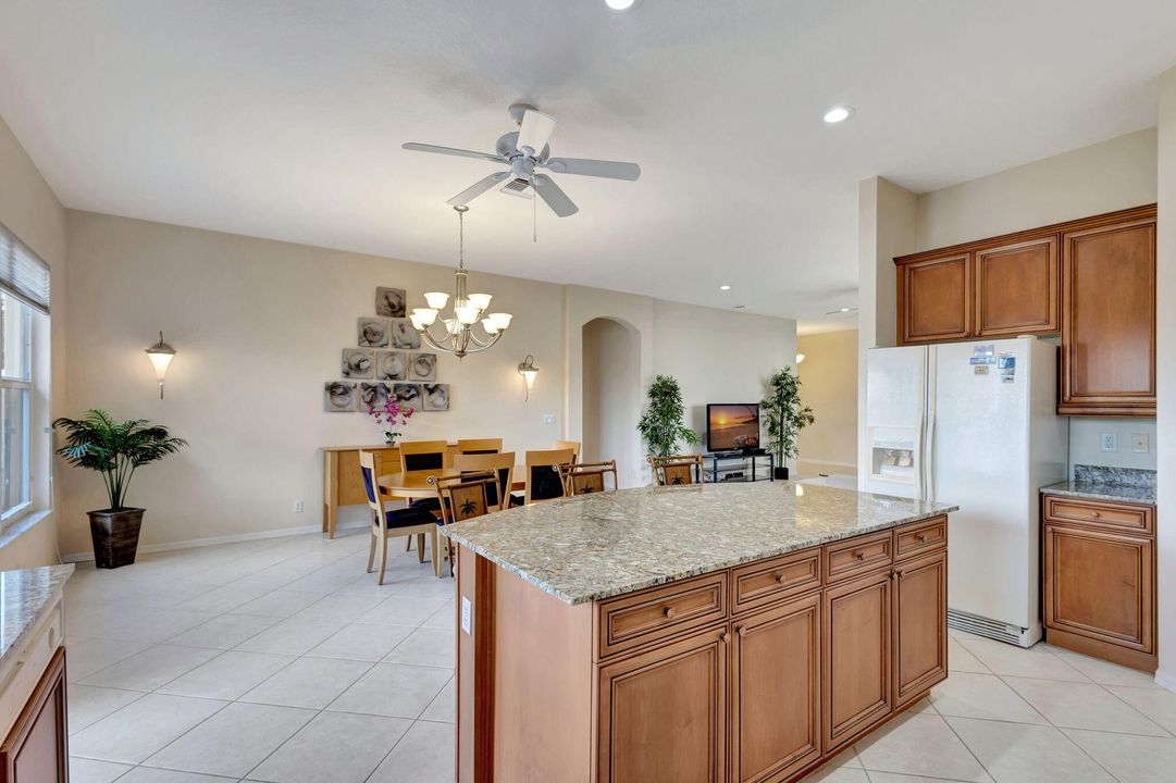 For Sale: $879,900 (4 beds, 2 baths, 2286 Square Feet)