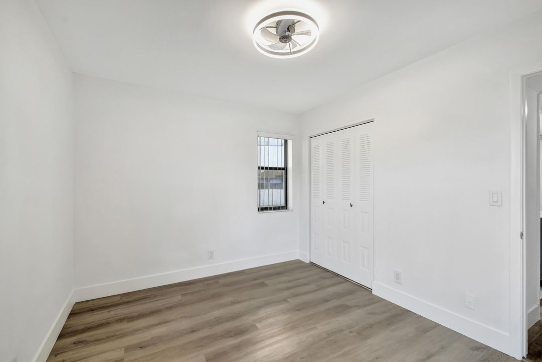 For Sale: $275,000 (3 beds, 2 baths, 1196 Square Feet)