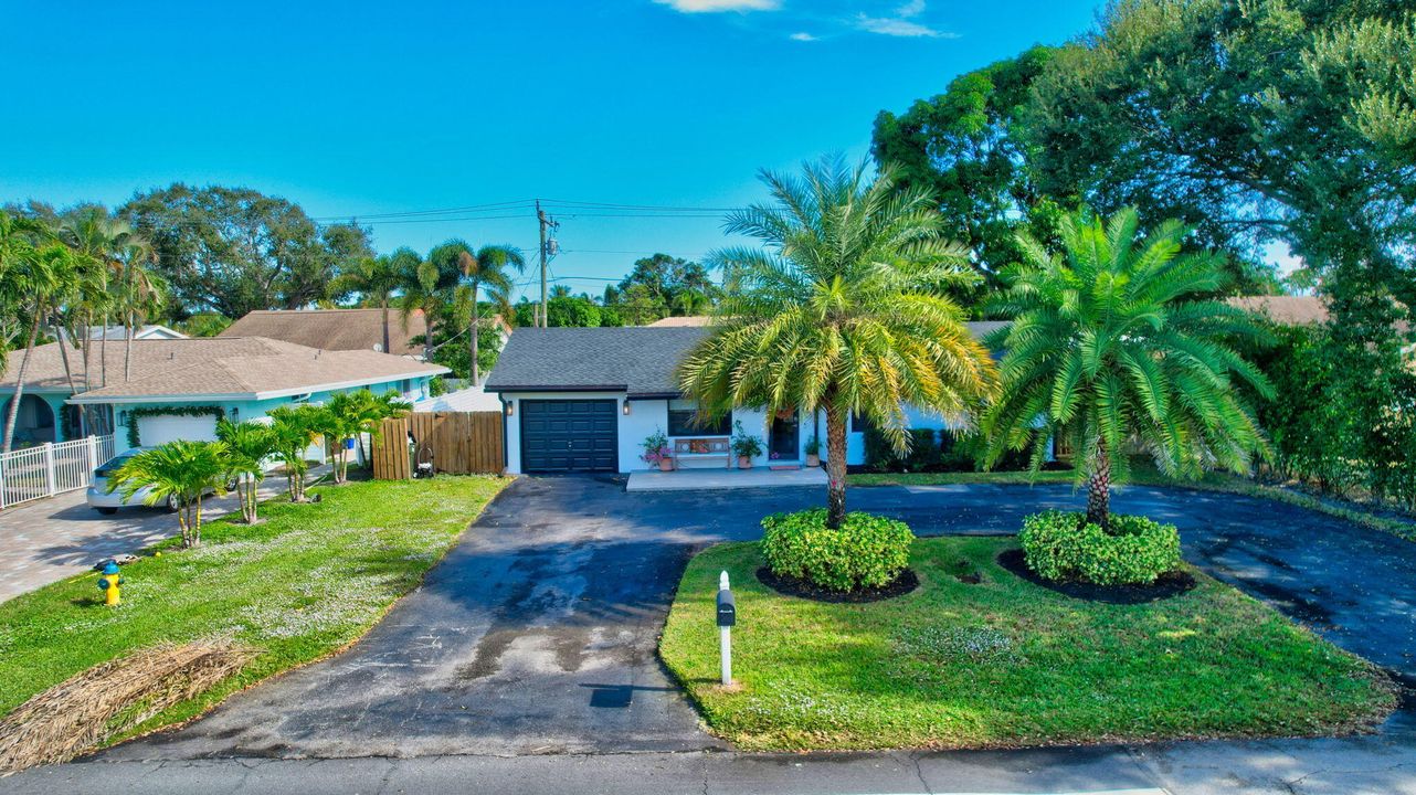 For Sale: $635,000 (3 beds, 2 baths, 1412 Square Feet)