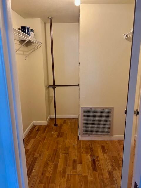 For Rent: $2,200 (2 beds, 2 baths, 980 Square Feet)