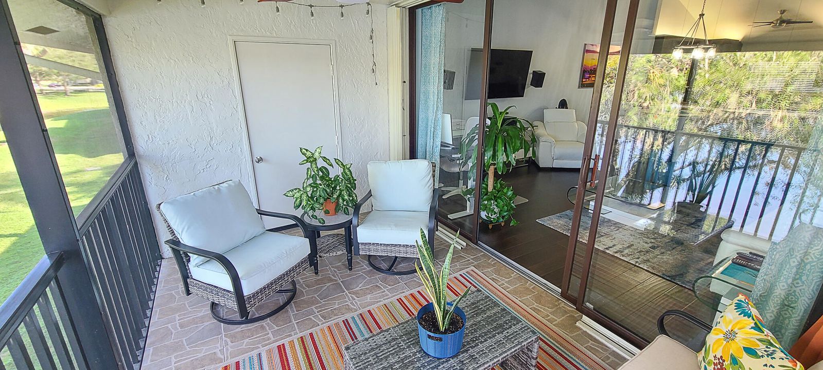 For Sale: $475,000 (2 beds, 2 baths, 1300 Square Feet)