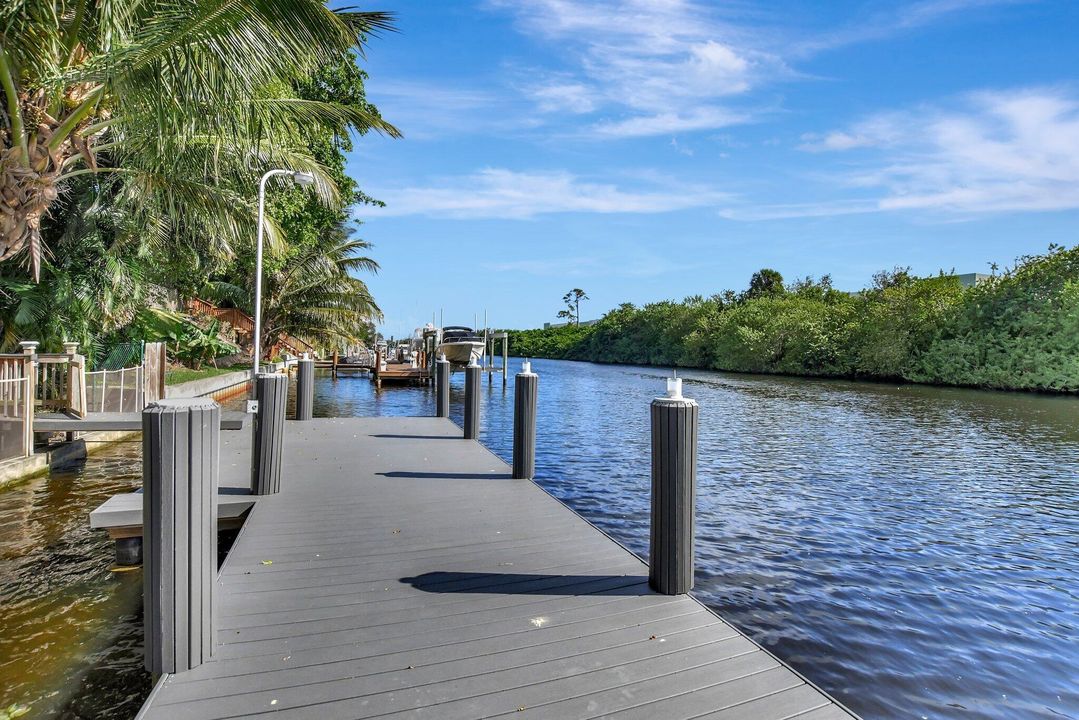 For Sale: $2,750,000 (4 beds, 3 baths, 2610 Square Feet)