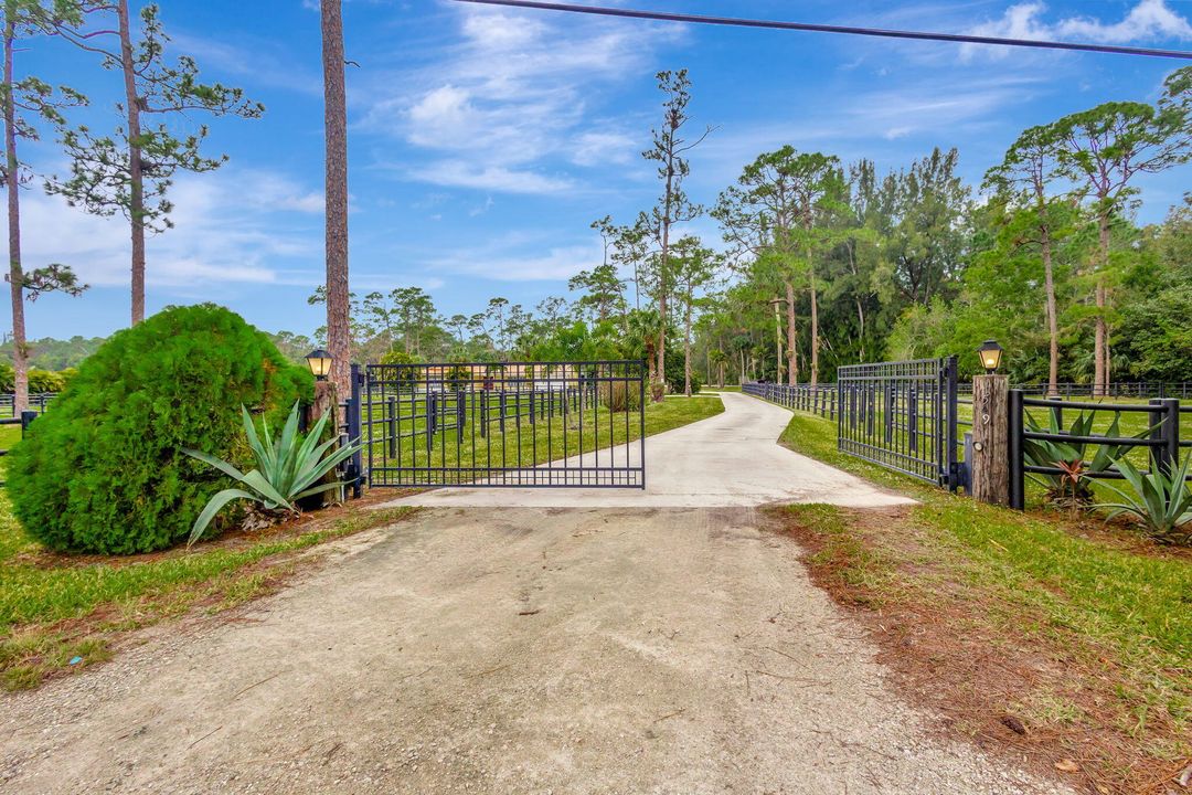 For Sale: $2,100,000 (3 beds, 3 baths, 2486 Square Feet)