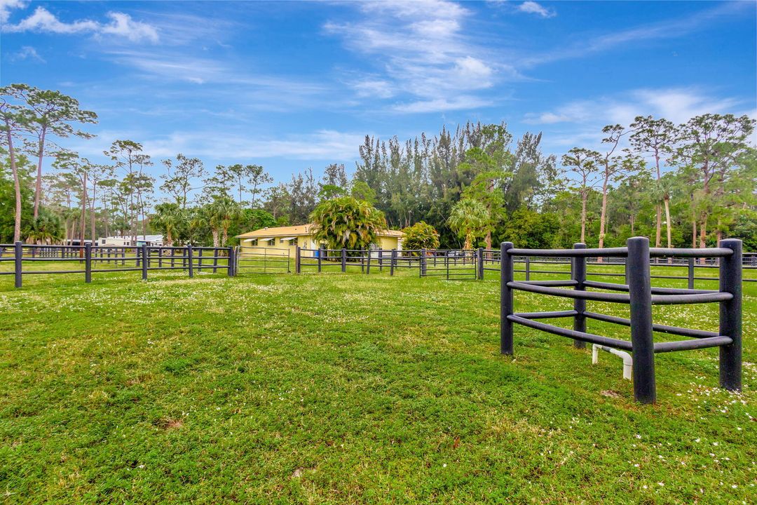 For Sale: $2,100,000 (3 beds, 3 baths, 2486 Square Feet)