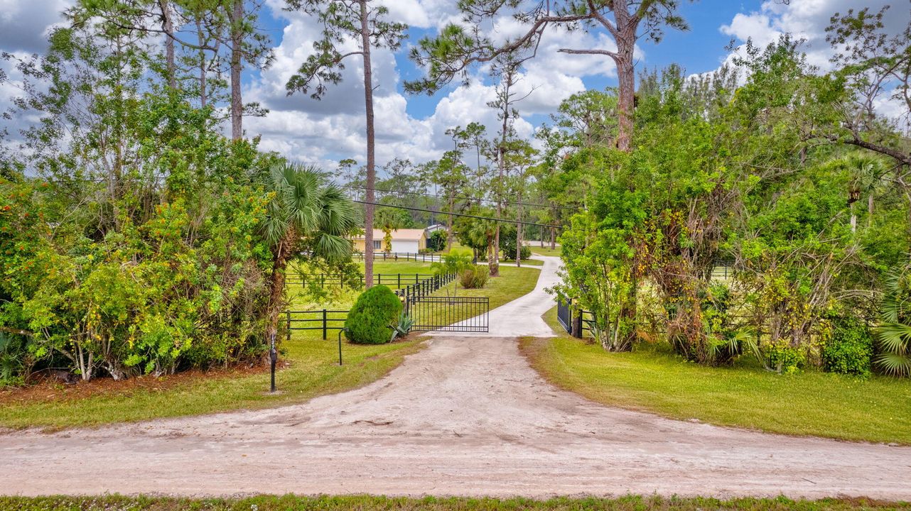 For Sale: $2,100,000 (3 beds, 3 baths, 2486 Square Feet)