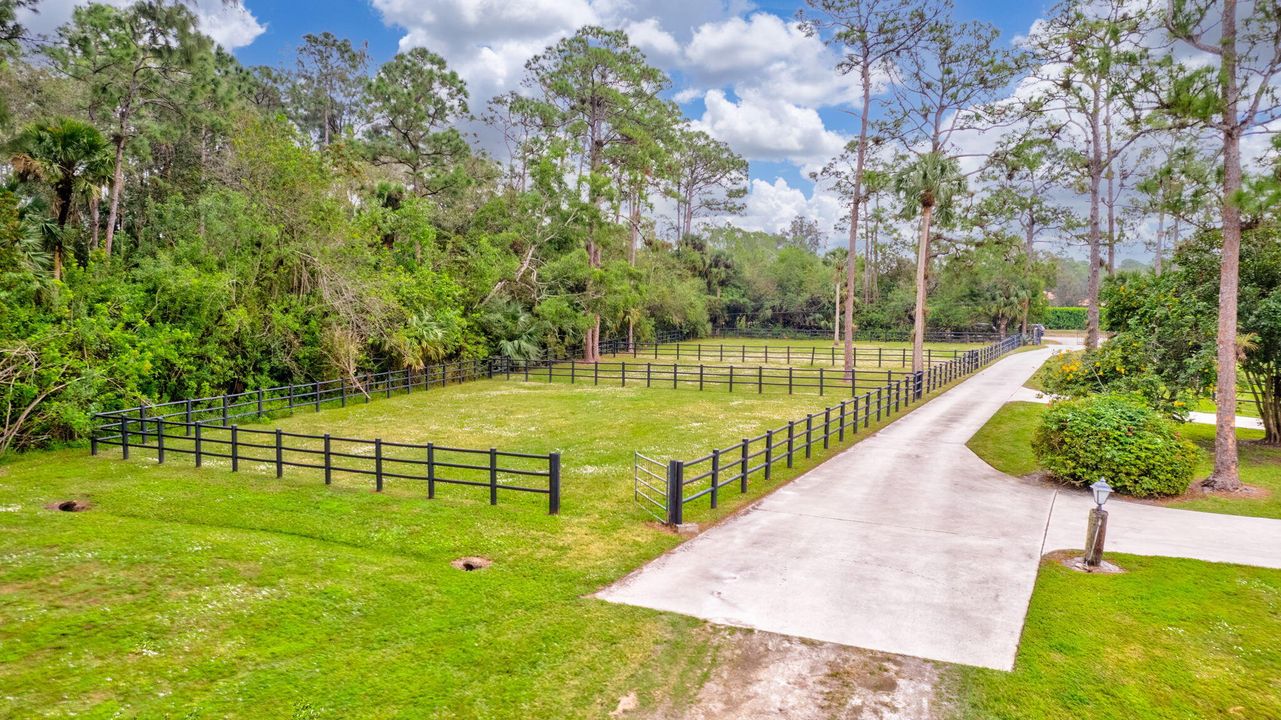 For Sale: $2,100,000 (3 beds, 3 baths, 2486 Square Feet)