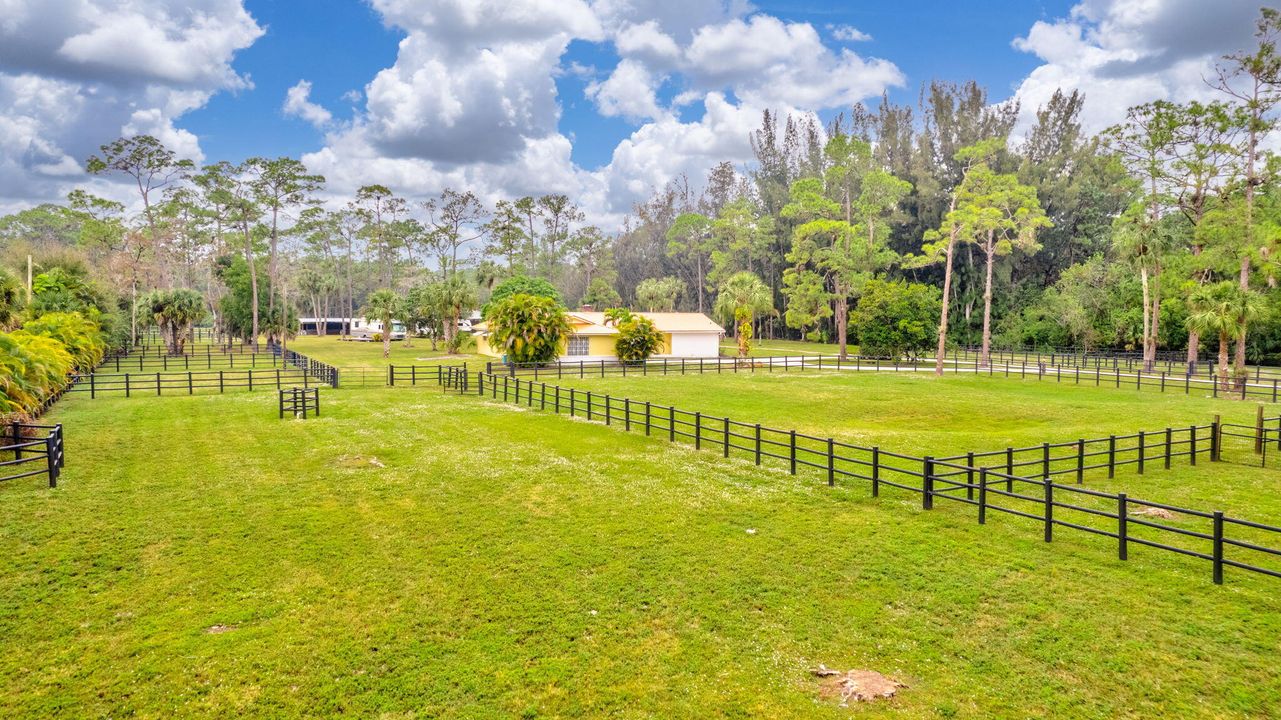 For Sale: $2,100,000 (3 beds, 3 baths, 2486 Square Feet)