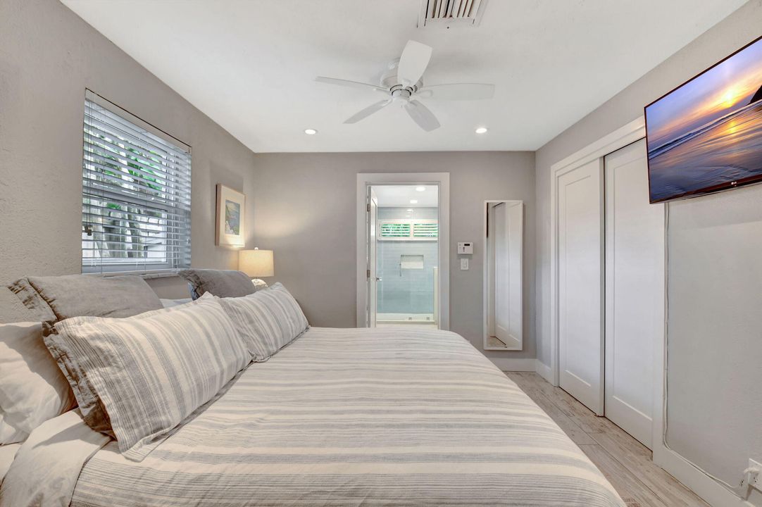 For Sale: $1,350,000 (3 beds, 2 baths, 1146 Square Feet)