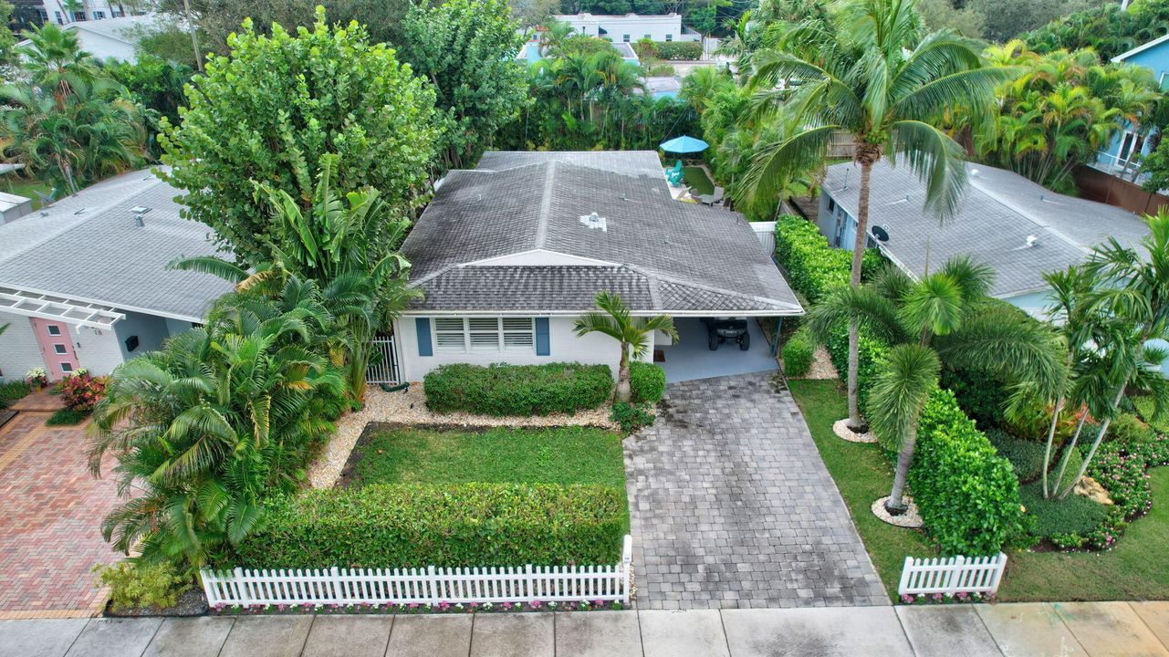 For Sale: $1,350,000 (3 beds, 2 baths, 1146 Square Feet)