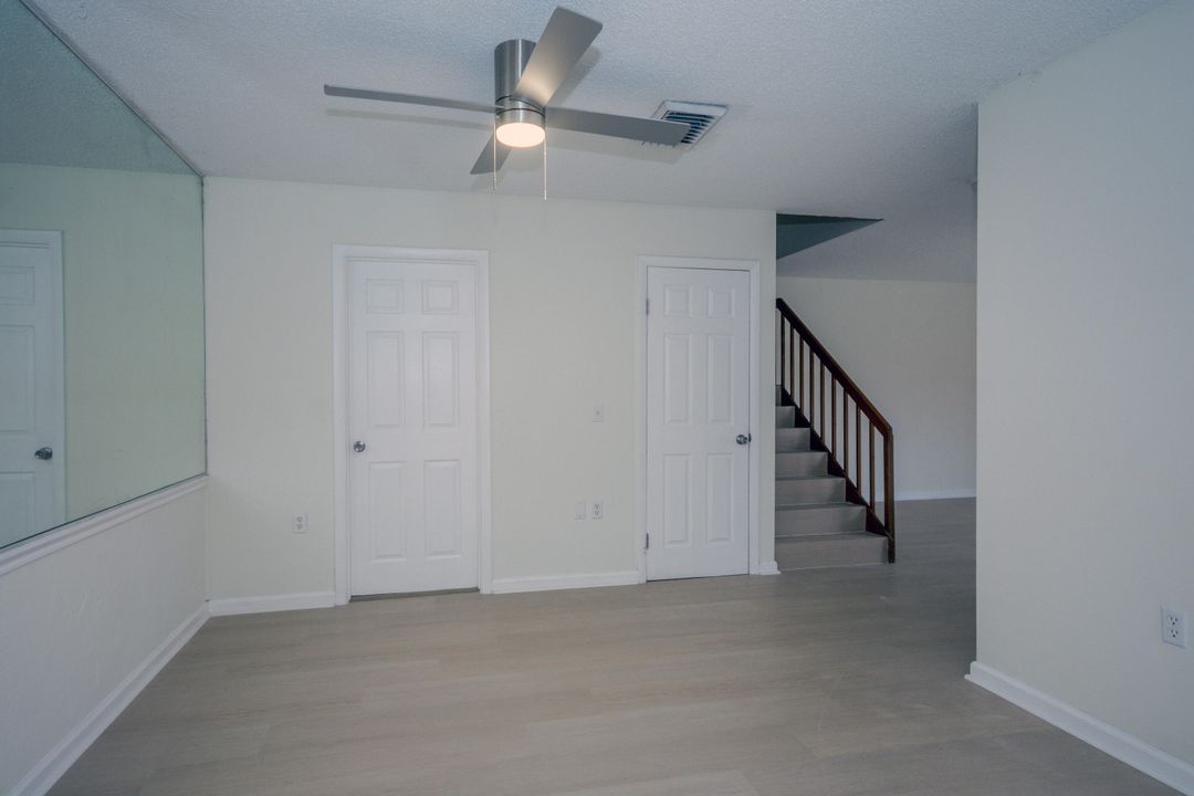 For Sale: $335,000 (2 beds, 2 baths, 1184 Square Feet)