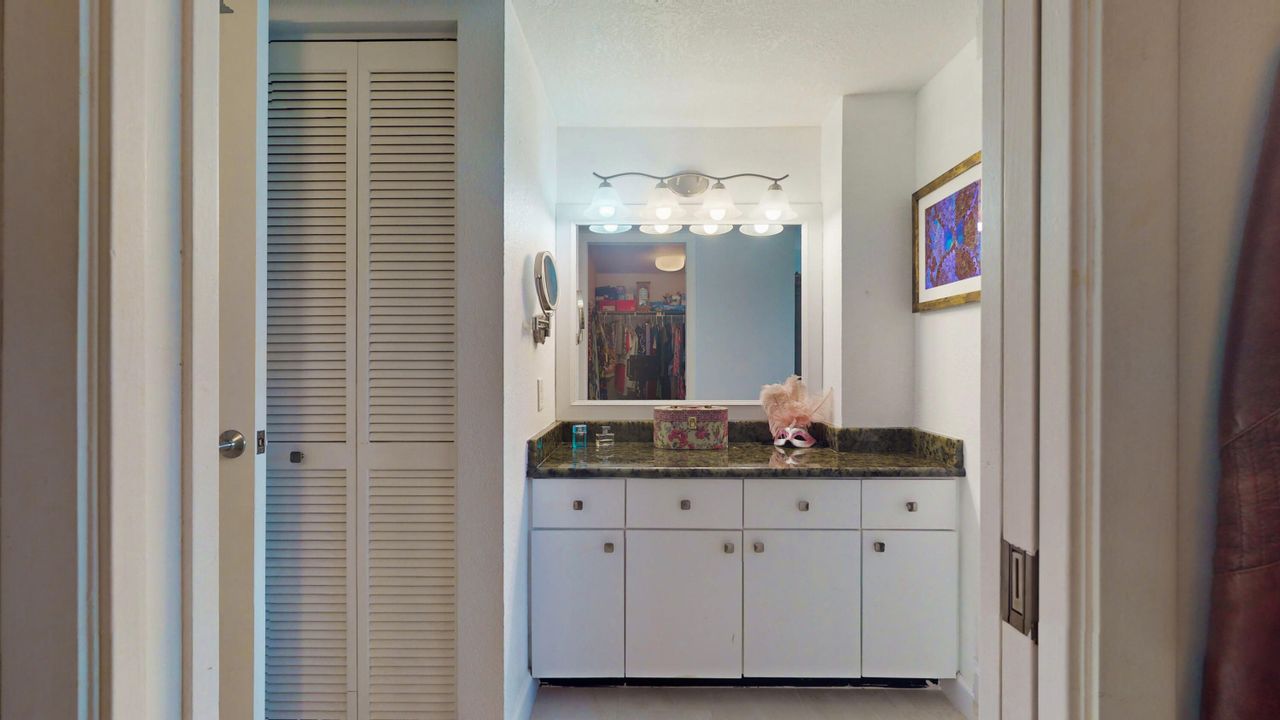 For Sale: $550,000 (2 beds, 2 baths, 1630 Square Feet)