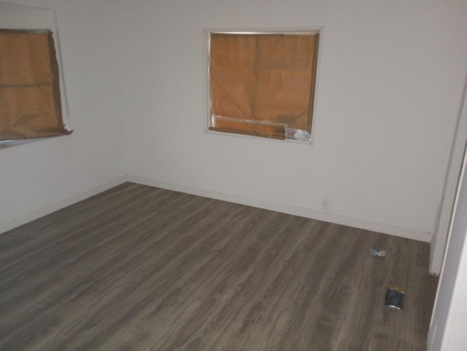 For Sale: $29,000 (2 beds, 1 baths, 1100 Square Feet)