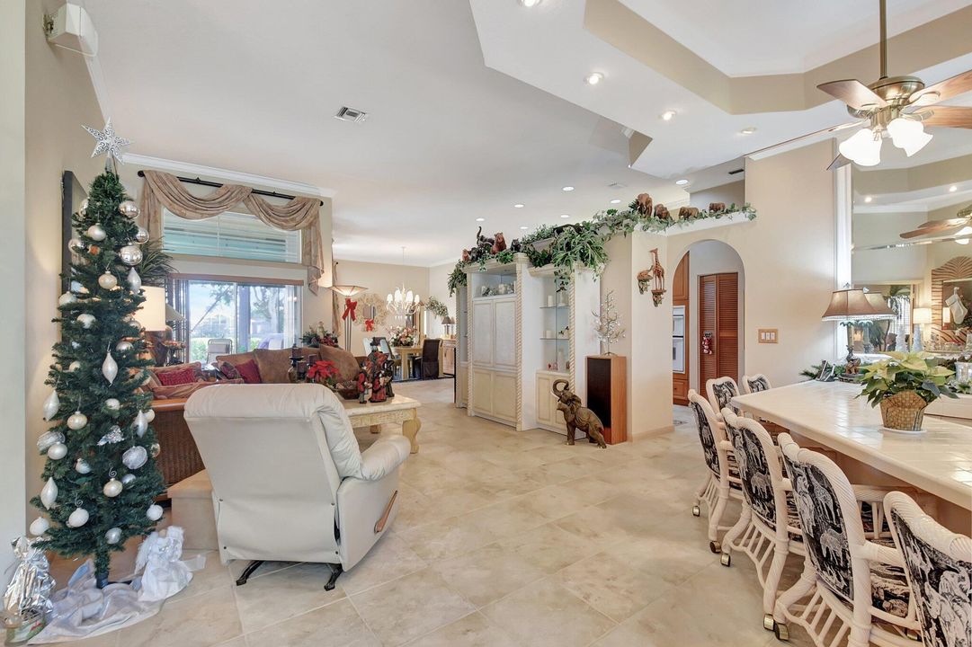 For Sale: $655,000 (3 beds, 3 baths, 2262 Square Feet)