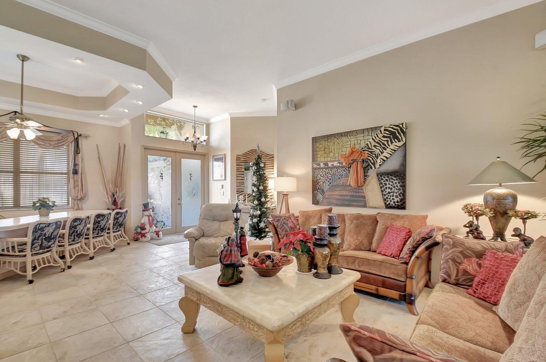 For Sale: $655,000 (3 beds, 3 baths, 2262 Square Feet)