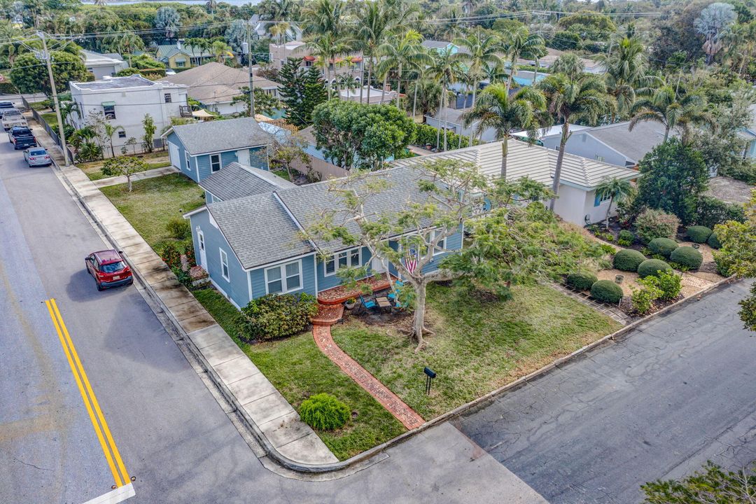 For Sale: $787,000 (3 beds, 1 baths, 1315 Square Feet)