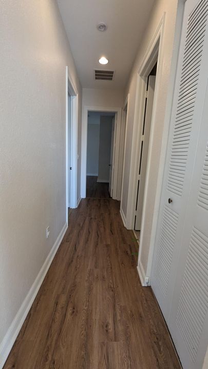 For Rent: $2,700 (2 beds, 2 baths, 1357 Square Feet)