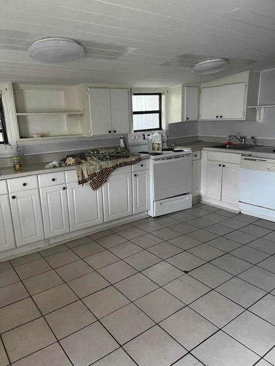 For Rent: $1,500 (1 beds, 1 baths, 1253 Square Feet)