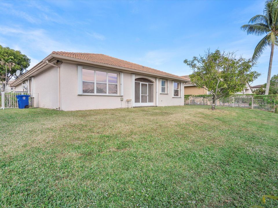 For Sale: $860,000 (3 beds, 2 baths, 2280 Square Feet)