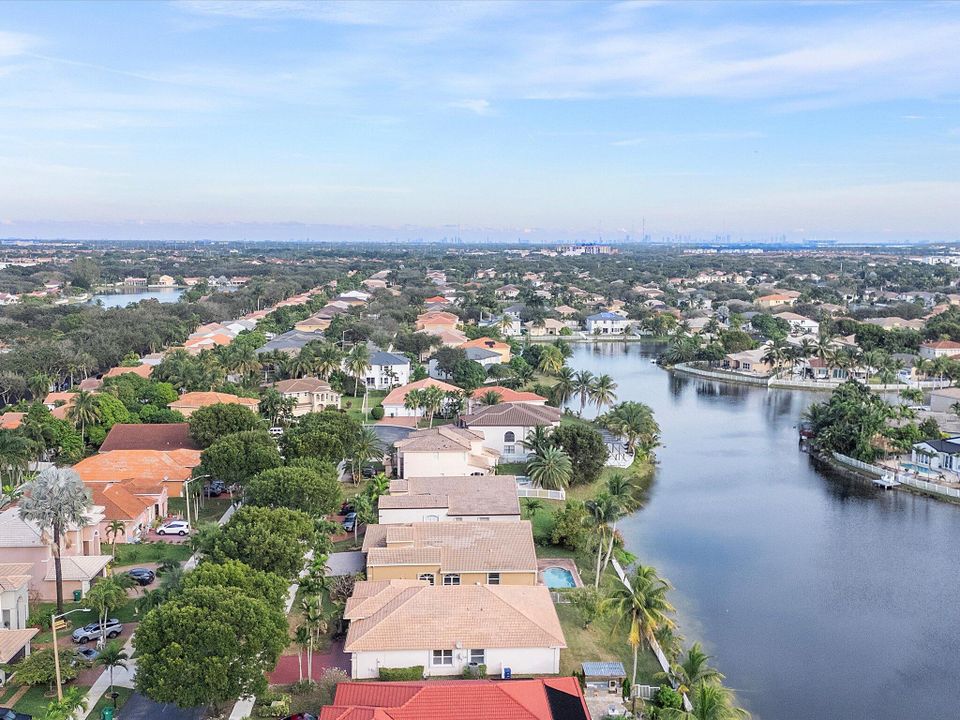 For Sale: $860,000 (3 beds, 2 baths, 2280 Square Feet)