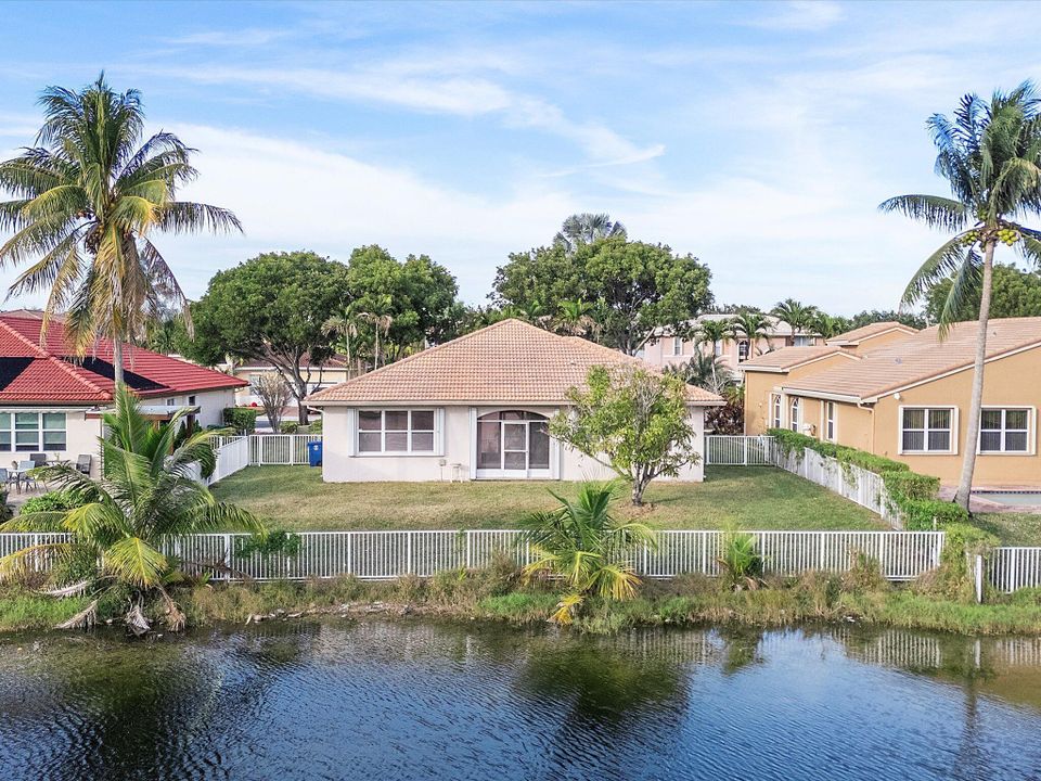 For Sale: $860,000 (3 beds, 2 baths, 2280 Square Feet)