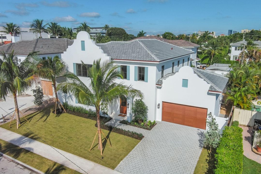 For Sale: $4,895,000 (4 beds, 4 baths, 3814 Square Feet)