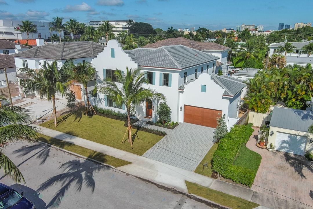 For Sale: $4,895,000 (4 beds, 4 baths, 3814 Square Feet)