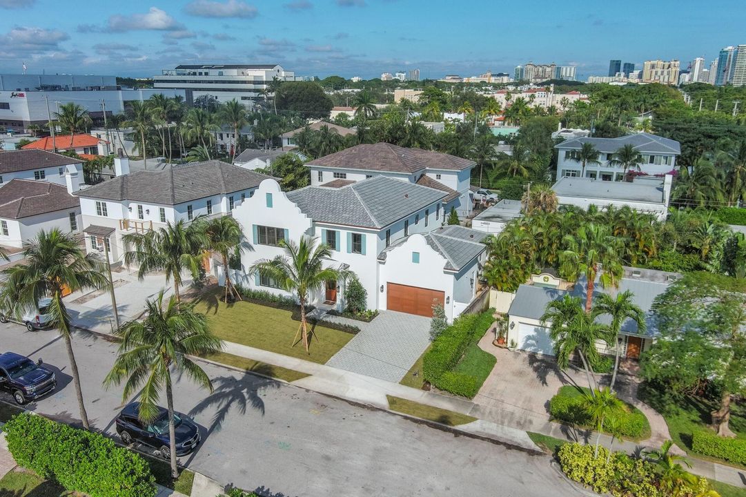 For Sale: $4,895,000 (4 beds, 4 baths, 3814 Square Feet)