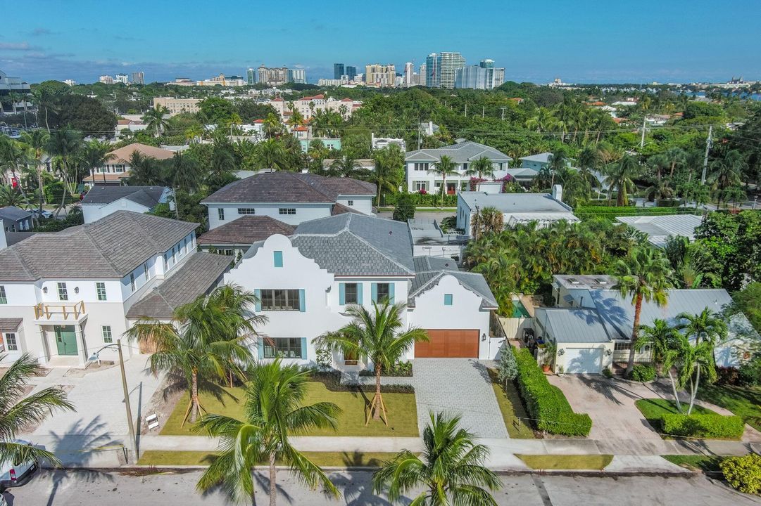 For Sale: $4,895,000 (4 beds, 4 baths, 3814 Square Feet)