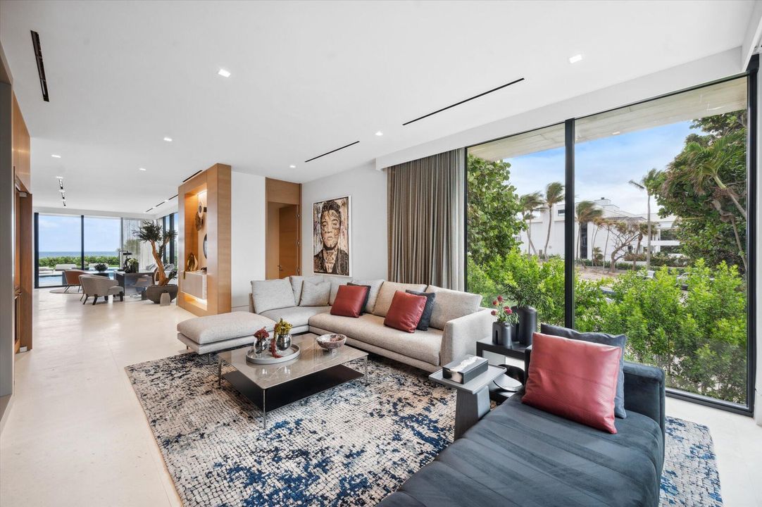 На продажу: $45,000,000 (6 спален, 6 ванн, 12912 Квадратных фут)