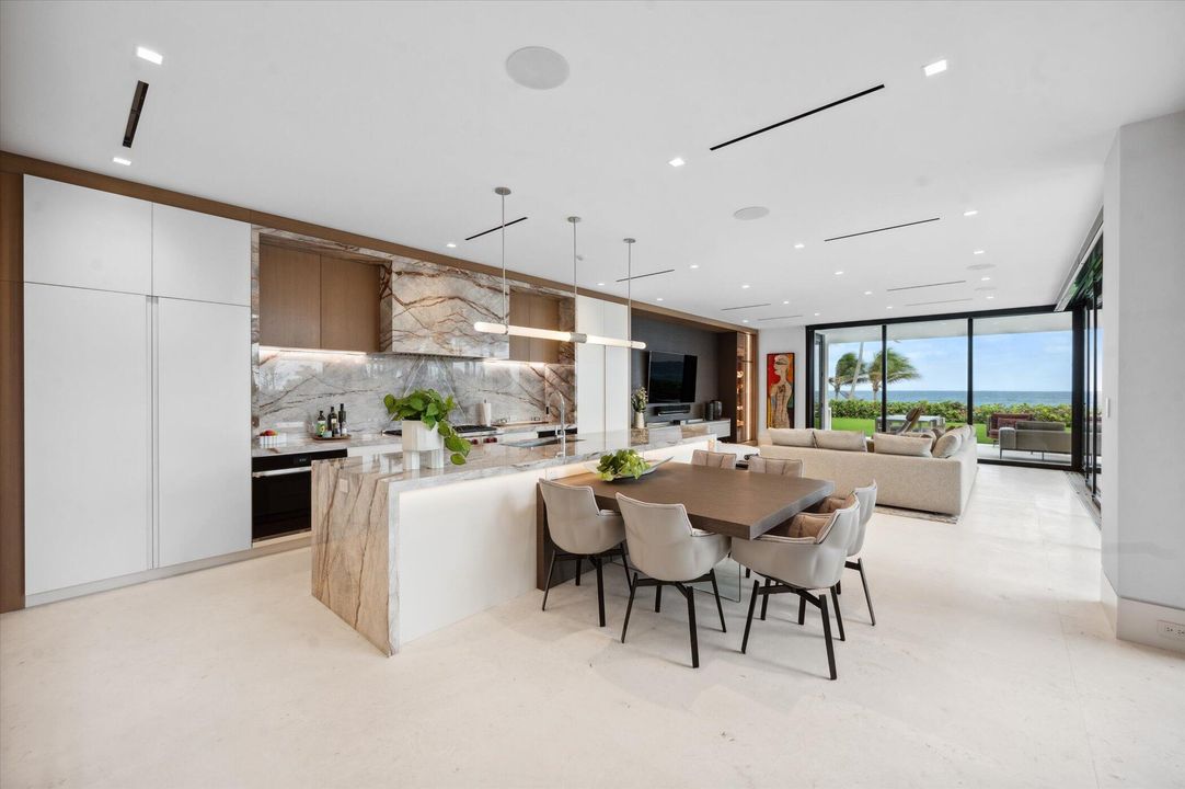 На продажу: $45,000,000 (6 спален, 6 ванн, 12912 Квадратных фут)