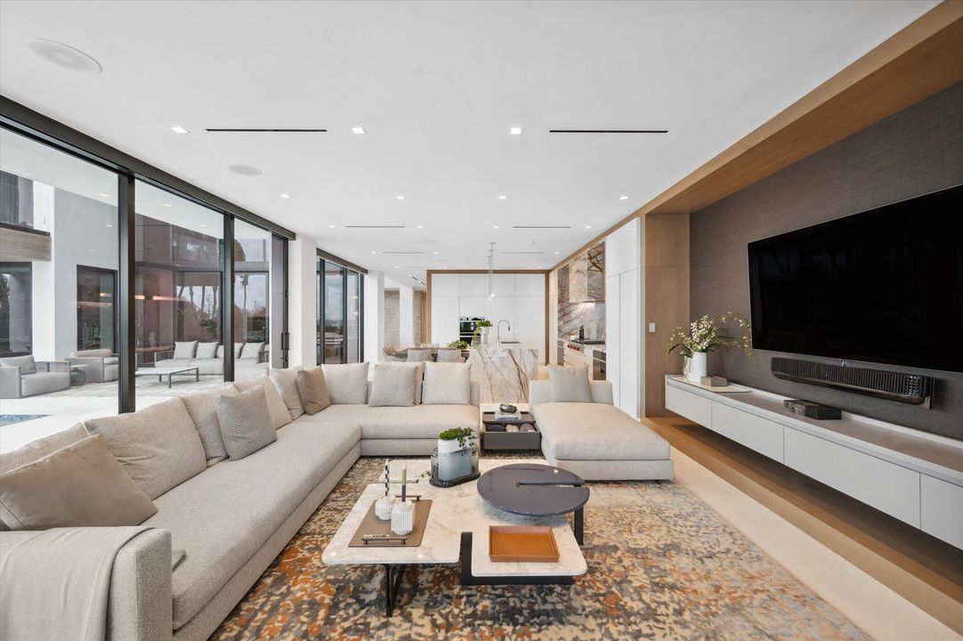 На продажу: $45,000,000 (6 спален, 6 ванн, 12912 Квадратных фут)