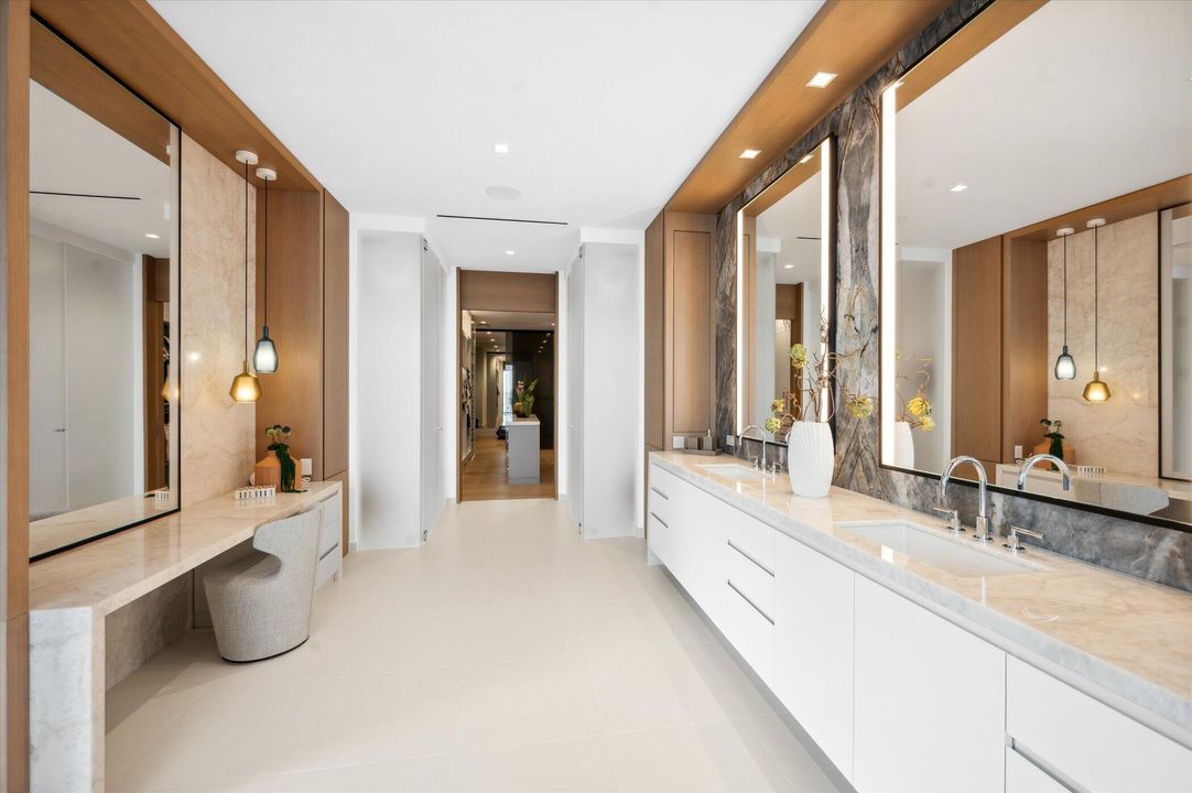 На продажу: $45,000,000 (6 спален, 6 ванн, 12912 Квадратных фут)