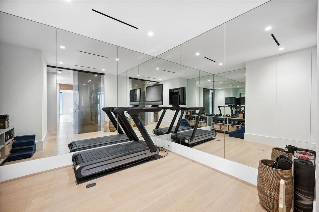 На продажу: $45,000,000 (6 спален, 6 ванн, 12912 Квадратных фут)