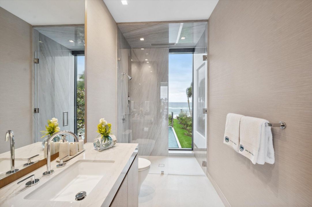 На продажу: $45,000,000 (6 спален, 6 ванн, 12912 Квадратных фут)