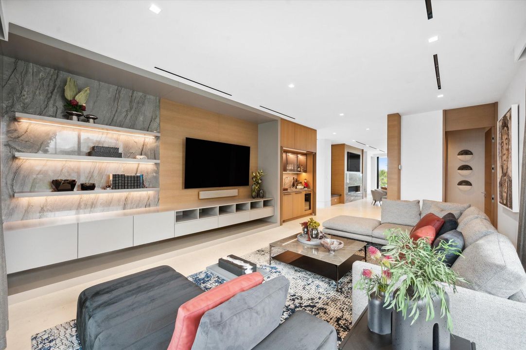 На продажу: $45,000,000 (6 спален, 6 ванн, 12912 Квадратных фут)