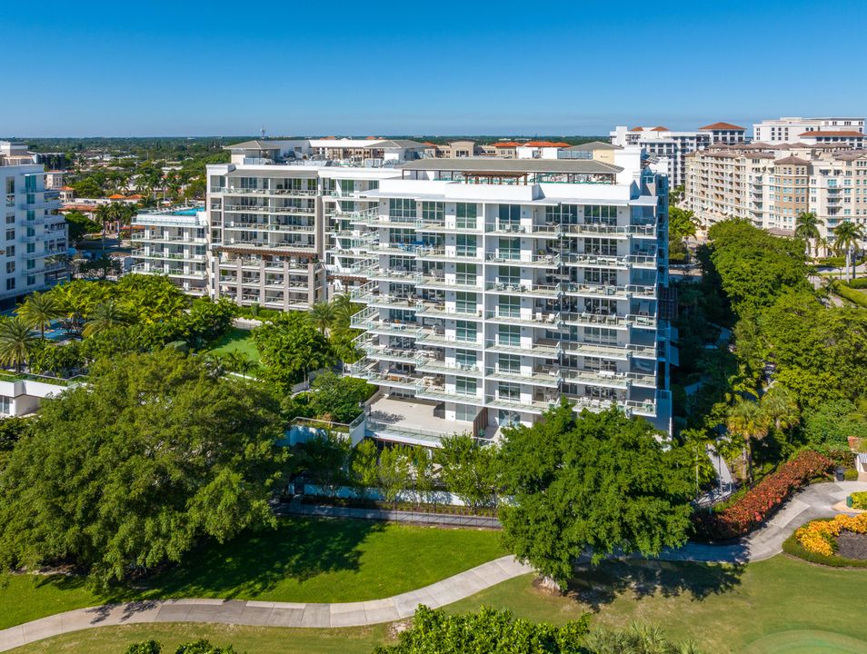 For Sale: $3,550,000 (2 beds, 3 baths, 2404 Square Feet)