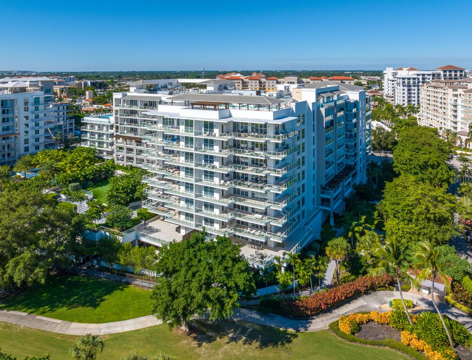 For Sale: $3,550,000 (2 beds, 3 baths, 2404 Square Feet)