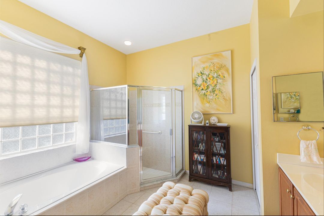 For Sale: $525,000 (3 beds, 2 baths, 2453 Square Feet)