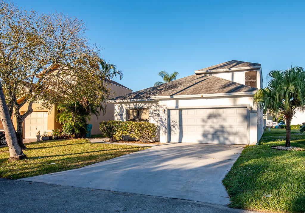 For Sale: $420,000 (3 beds, 2 baths, 1587 Square Feet)