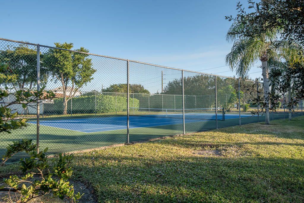 For Sale: $420,000 (3 beds, 2 baths, 1587 Square Feet)